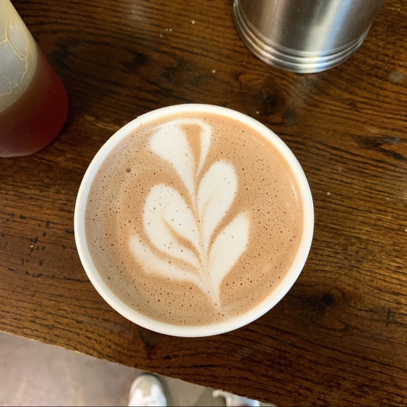 Meet your Posher - Picture 2 of 2